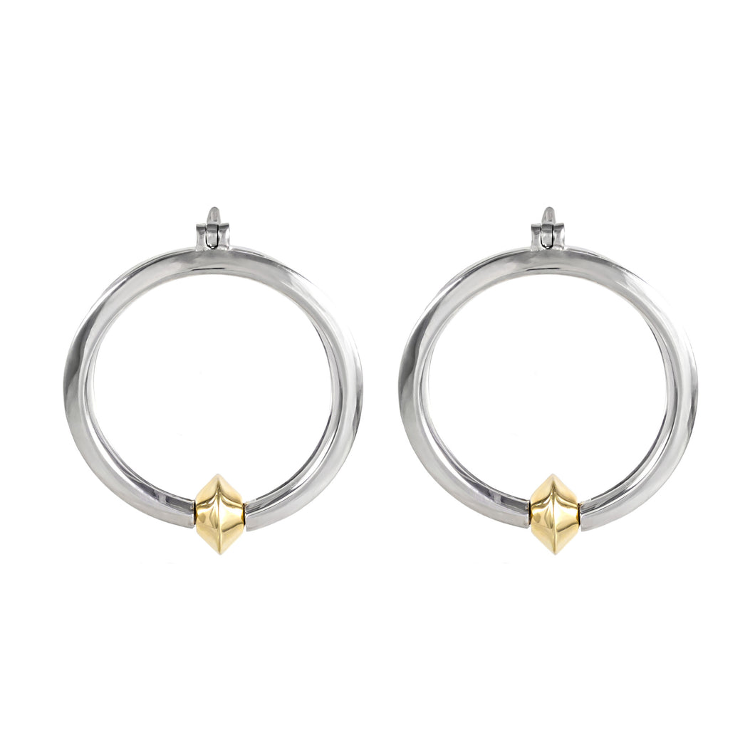 Large Orbital Earrings in rhodium and 18K gold-plated detail